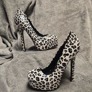 Shoe Dazzle Leopard Print Platform Stiletto Pumps - Black/White